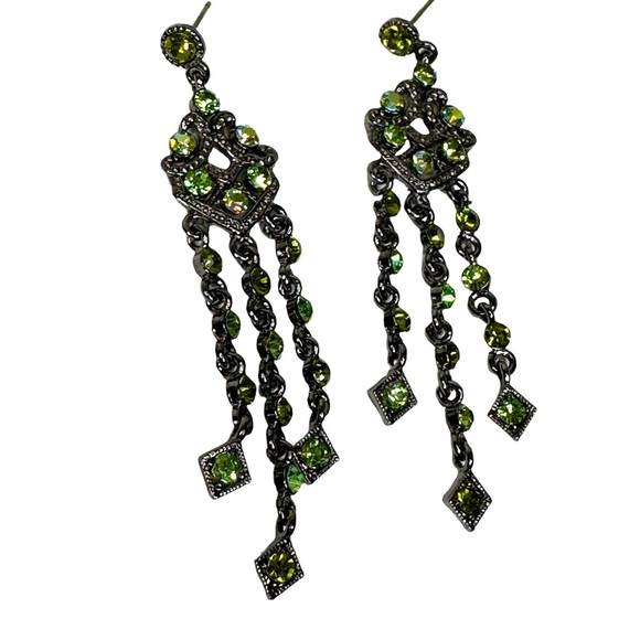 Beautiful vintage silver with green stone earrings. Stunning dangle earrings - Picture 1 of 4